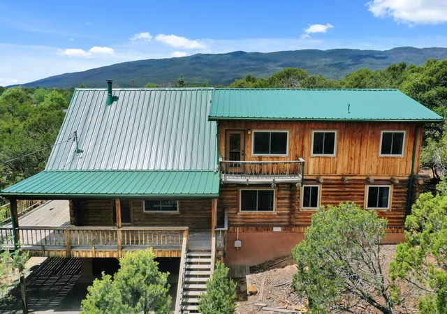 Photo 2 of Single family home for sale at 9 El Gallo Rd, Cedar Crest, NM 87008 | MLS# 1107825 | Listing updated on 2026-08-26
