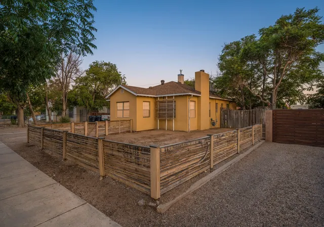 1st image of 1920 Lead Ave Se, Albuquerque, NM 87106 | MLS# 1107834
