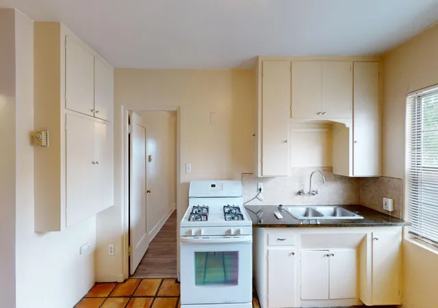 4th image of 1920 Lead Ave Se, Albuquerque, NM 87106 | MLS# 1107834