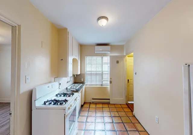 5th image of 1920 Lead Ave Se, Albuquerque, NM 87106 | MLS# 1107834