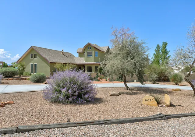 2nd image of 10220 Eagle Rock Ave Ne, Albuquerque, NM 87122 | MLS# 1107838