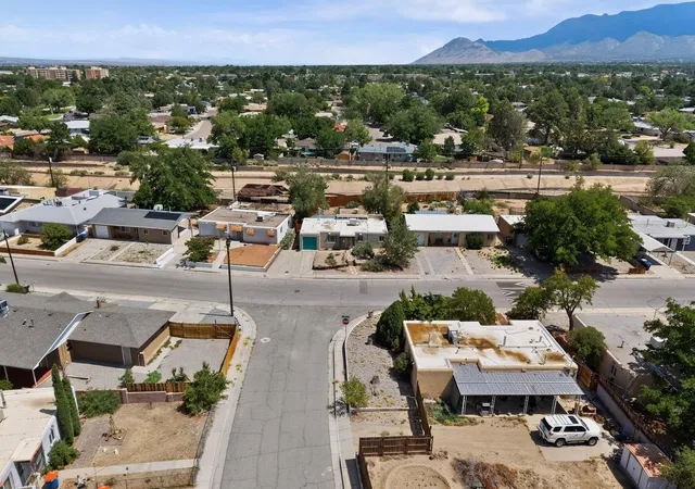 Photo 3 of Sale Pending at 5913 La Corrida Rd NE, Albuquerque, NM 87110 | MLS# 1107839 | Listing updated on 2026-08-23