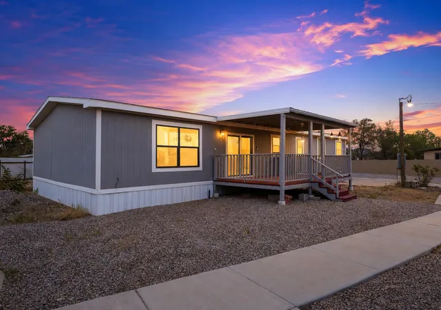Homes for sale in Los Lunas, NM | 5220 Cerritos Ave, Los Lunas, NM 87031 | MLS# 1107855