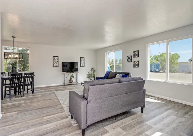 5th image of 602 Fountain Ct Se, Albuquerque, NM 87124 | MLS# 1107857