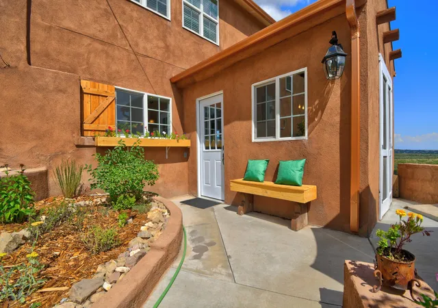 Photo 2 of Sale Pending at 5 Lakeview Cir, Sandia Park, NM 87047 | MLS# 1107860 | Listing updated on 2026-08-25