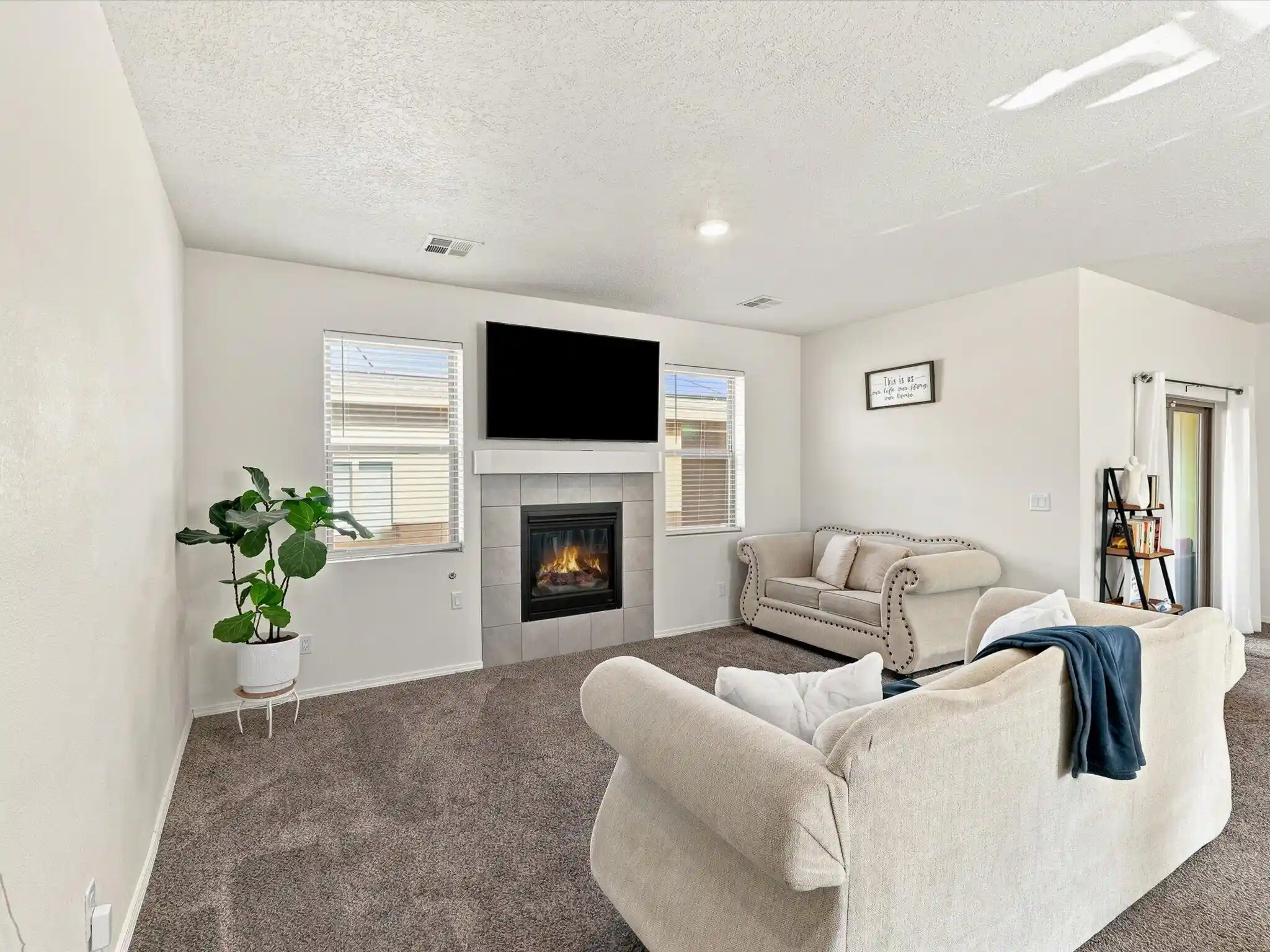 Photo 1 of Single family home for sale at 6331 Gannett Dr Ne, Rio Rancho, NM 87144 | MLS# 1107878 | Listing updated on 2026-10-26