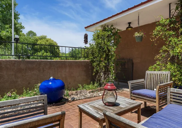 Photo 4 of Single family home for sale at 310 Country Ln, Bosque Farms, NM 87068 | MLS# 1107880 | Listing updated on 2026-08-26
