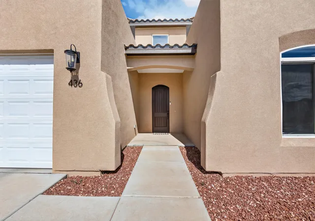 2nd image of 436 Dennis Ct Ne, Los Lunas, NM 87031 | MLS# 1107886