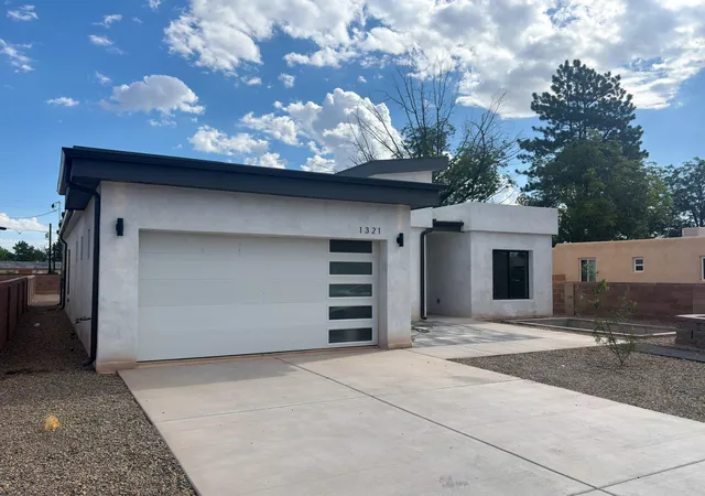 Homes for sale in Albuquerque, NM | 1321 Van Cleave Rd Nw, Albuquerque, NM 87107 | MLS# 1107887