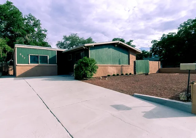 Homes for sale in Albuquerque, NM | 657 Grace St Ne, Albuquerque, NM 87123 | MLS# 1107890