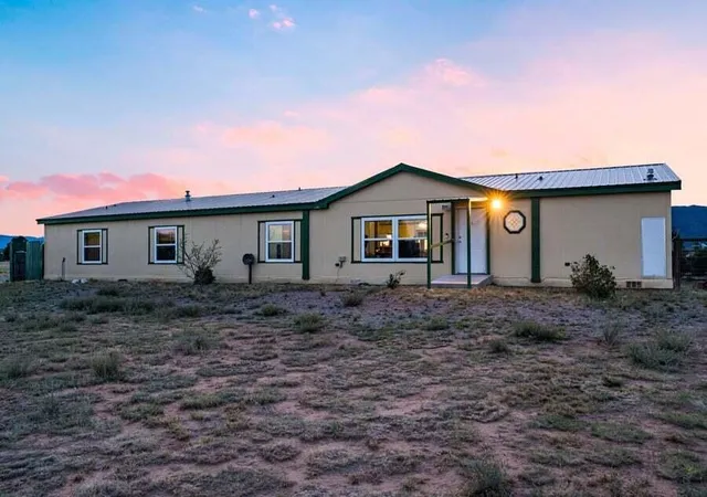 Photo 1 of Manufactured home for sale at 20 Northland Rd, Edgewood, NM 87015 | MLS# 1107891 | Listing updated on 2026-08-28