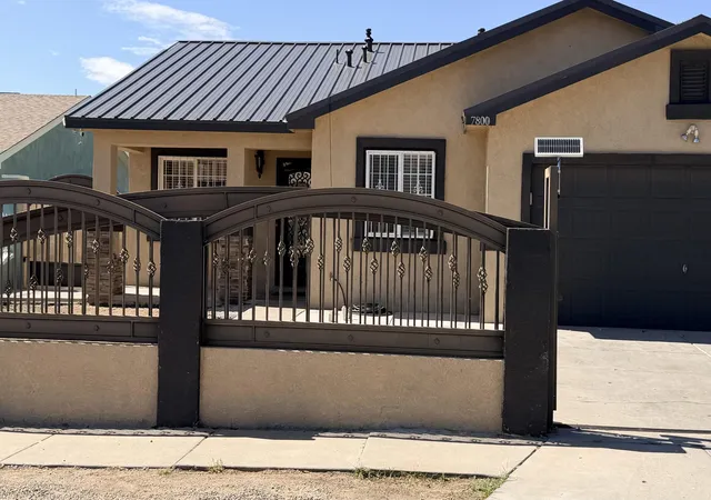 Photo 1 of Sale Pending at 7800 Autumn Cyn Rd Sw, Albuquerque, NM 87121 | MLS# 1107895 | Listing updated on 2026-08-21