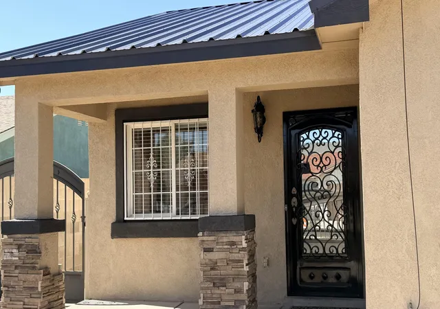 Photo 3 of Sale Pending at 7800 Autumn Cyn Rd Sw, Albuquerque, NM 87121 | MLS# 1107895 | Listing updated on 2026-08-21