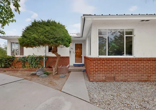 Photo 4 of Single family home for sale at 1401 Dartmouth Dr NE, Albuquerque, NM 87106 | MLS# 1107905 | Listing updated on 2026-08-16