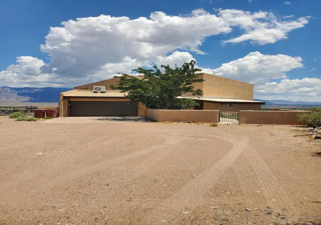 Homes for sale in Corrales, NM | 337 Chimaja Rd, Corrales, NM 87048 | MLS# 1107911