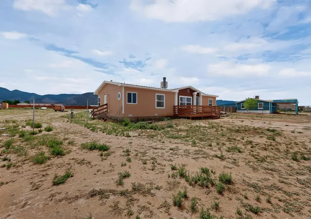 Photo 3 of Manufactured home for sale at 25 Camino De Manzano, Los Lunas, NM 87031 | MLS# 1107865 | Listing updated on 2026-08-27