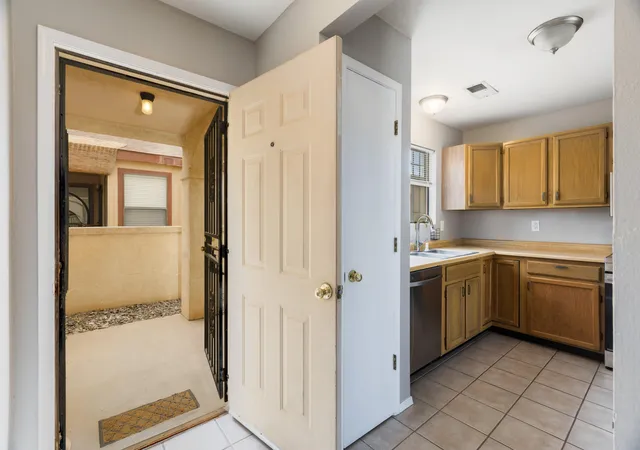 4th image of 1816 Peach Rd Ne, Rio Rancho, NM 87144 | MLS# 1107947