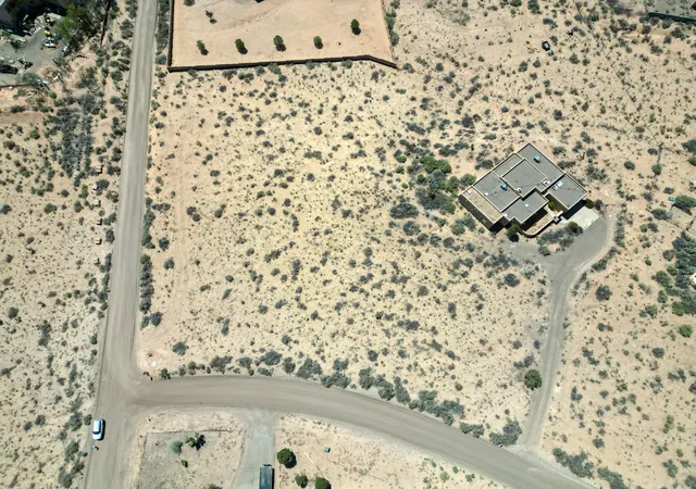 Photo 3 of Sale Pending at 5530 Teton Ave Ne, Rio Rancho, NM 87144 | MLS# 1107966 | Listing updated on 2026-08-29