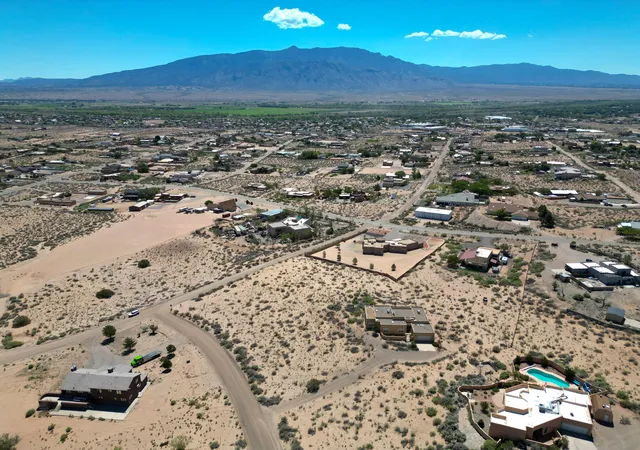 Photo 3 of Sale Pending at 5530 Teton Ave NE, Rio Rancho, NM 87144 | MLS# 1107966 | Listing updated on 2026-08-29
