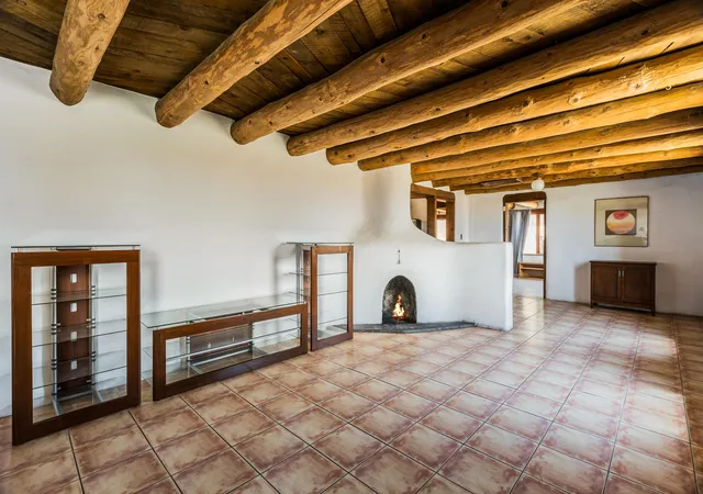 4th image of 815 Rio Vista Cir Sw, Albuquerque, NM 87105 | MLS# 1108011