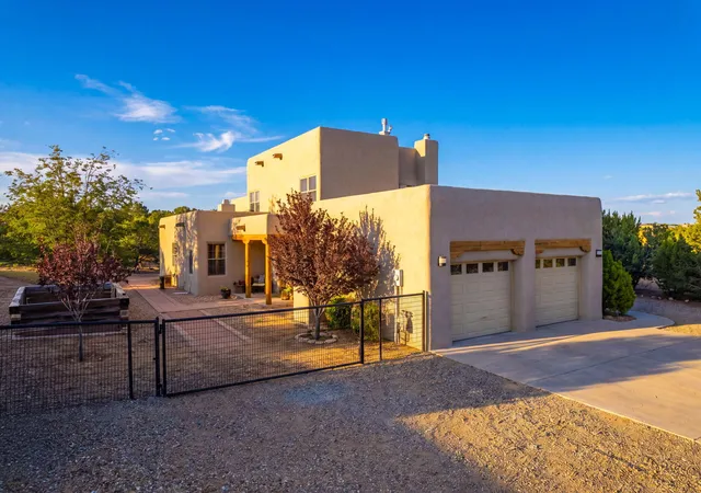 Photo 2 of Sale Pending at 1 Cactus Ranch Ln, Edgewood, NM 87015 | MLS# 1108013 | Listing updated on 2026-08-02