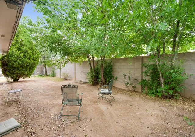 Photo 17 of Sale Pending at 1419 Solano Dr Ne, Albuquerque, NM 87110 | MLS# 1108054 | Listing updated on 2026-08-19