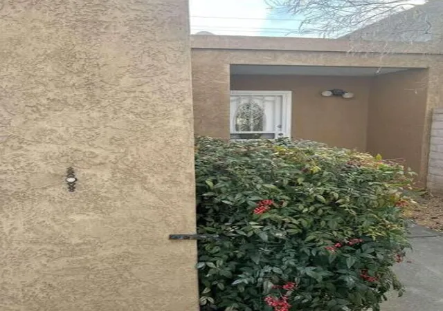 Photo 3 of Townhouse for sale at 506 Ortiz Dr Ne, Albuquerque, NM 87108 | MLS# 1108064 | Listing updated on 2026-07-29