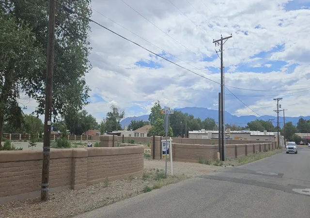 5th image of 7201 Zia View Ct Nw, Albuquerque, NM 87107 | MLS# 1108065
