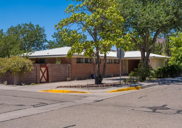 1st image of 411 Schmidt Pl Sw, Los Lunas, NM 87031 | MLS# 1108068