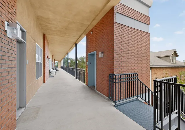 4th image of 400 Central Ave Se #301, Albuquerque, NM 87102 | MLS# 1108105