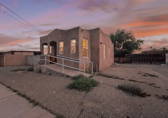 1st image of 522 Montano Rd Nw, Albuquerque, NM 87107 | MLS# 1108077