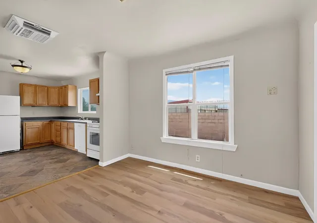 5th image of 522 Montano Rd Nw, Albuquerque, NM 87107 | MLS# 1108077