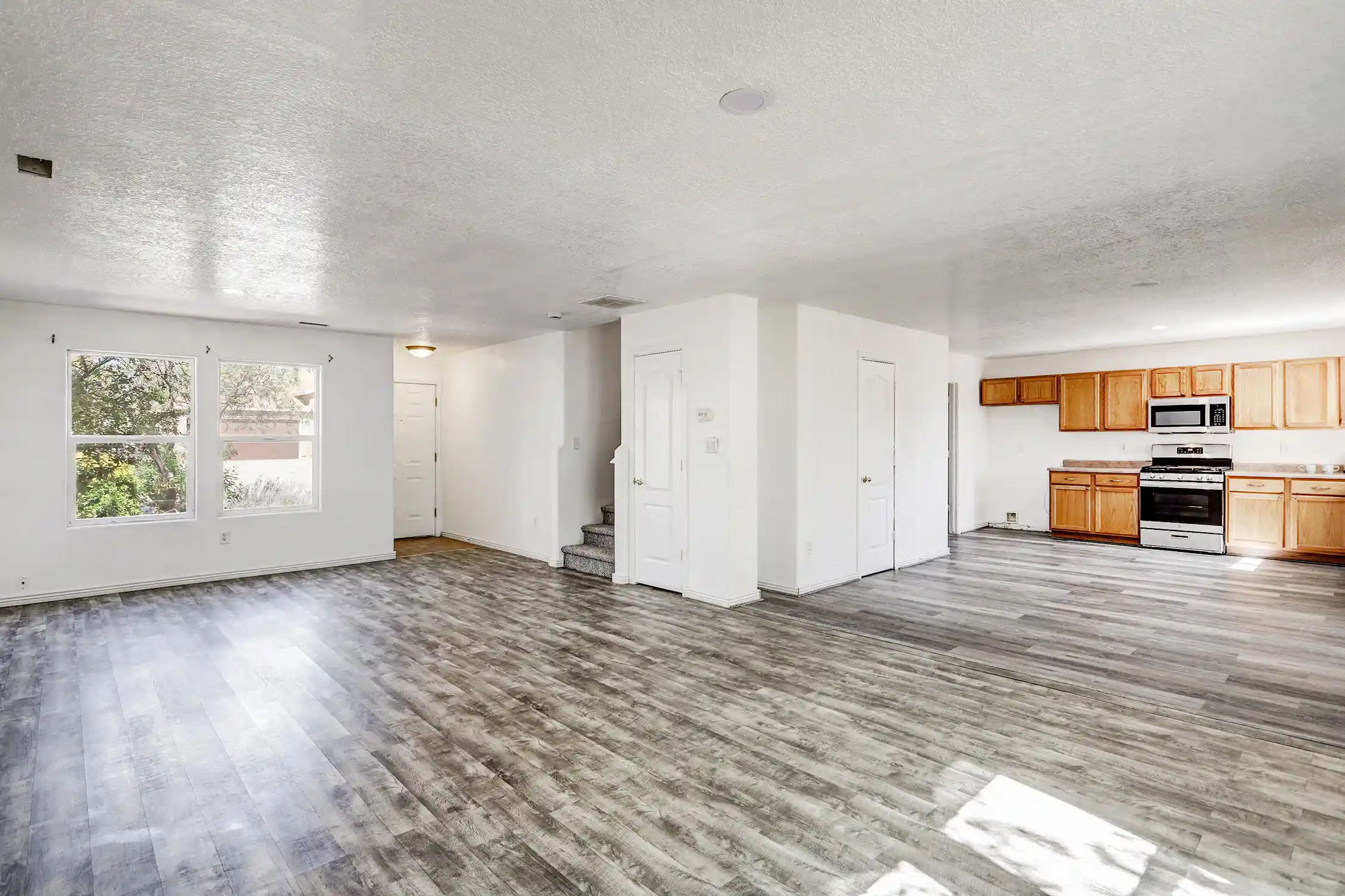 Photo 1 of Sale Pending at 2108 Hermosa Crk Dr Sw, Albuquerque, NM 87121 | MLS# 1108131 | Listing updated on 2026-10-21