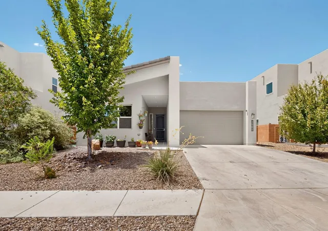Photo 2 of Single family home for sale at 1561 Corta Cantera Sw, Los Lunas, NM 87031 | MLS# 1108154 | Listing updated on 2026-08-03