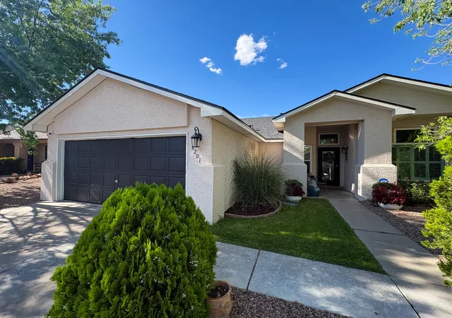 Photo 1 of Single family home for sale at 8201 Summerfield Ct Sw, Albuquerque, NM 87121 | MLS# 1108160 | Listing updated on 2026-08-26