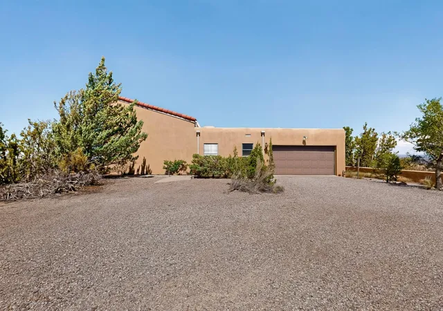 Photo 3 of Sale Pending at 47 Yucca Ln, Placitas, NM 87043 | MLS# 1108167 | Listing updated on 2026-08-28