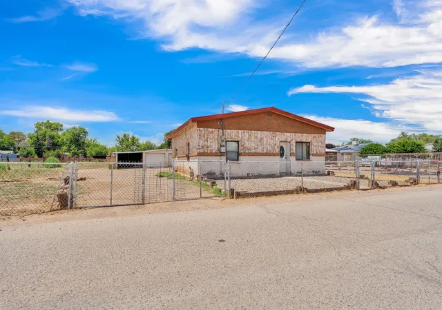 Photo 1 of Single family home for sale at 633 Wisconsin St, Belen, NM 87002 | MLS# 1108172 | Listing updated on 2026-08-03