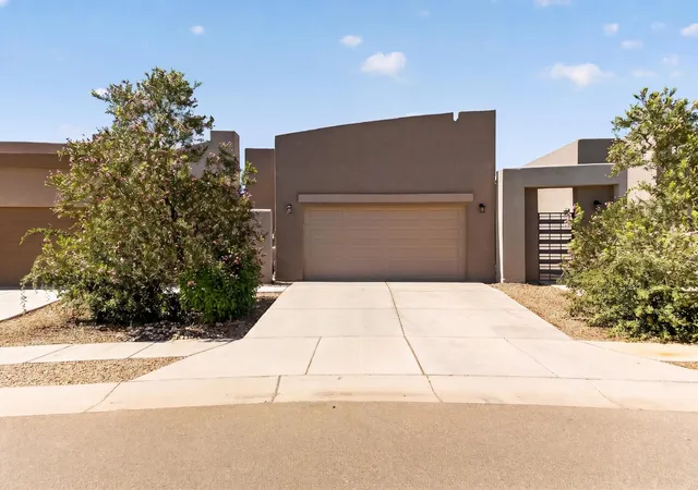 1st image of 1242 Tierra Verde Loop Nw, Los Lunas, NM 87031 | MLS# 1108185