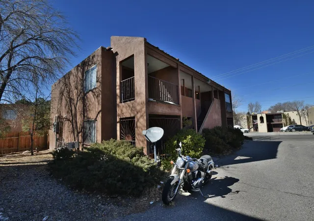 Photo 3 of Multi family home for sale at 2810 Vail Ave Se, Albuquerque, NM 87106 | MLS# 1108204 | Listing updated on 2026-08-06