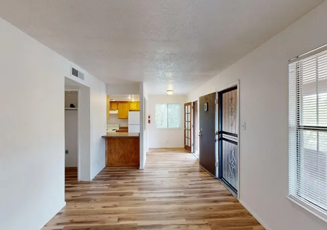 Photo 4 of House for sale at 2810 Vail Ave SE, Albuquerque, NM 87106 | MLS# 1108204 | Listing updated on 2026-09-27