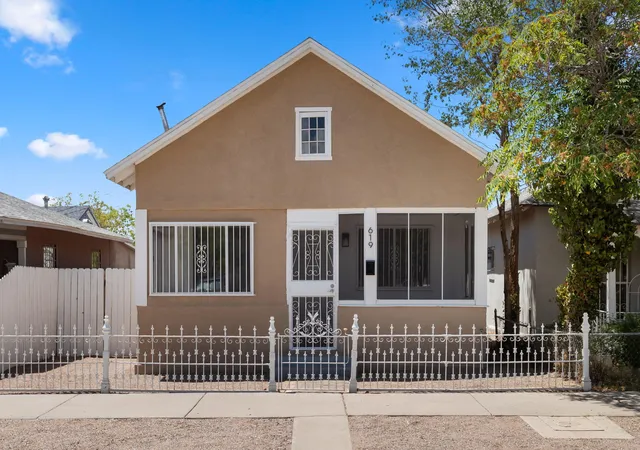 2nd image of 619 5th St Sw, Albuquerque, NM 87102 | MLS# 1108211