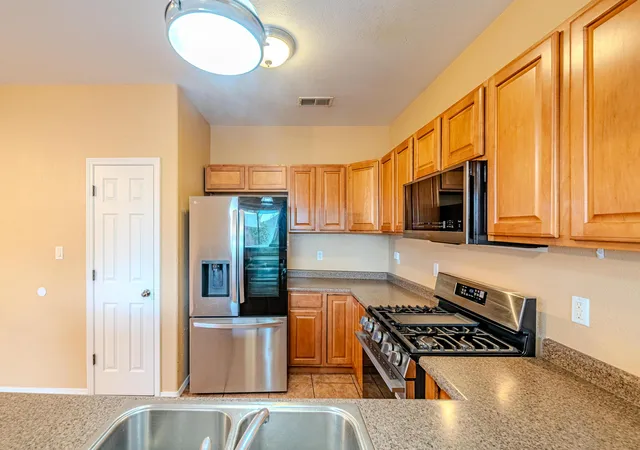 Photo 4 of Sale Pending at 13512 Keesha Jo Ave SE, Albuquerque, NM 87123 | MLS# 1108215 | Listing updated on 2026-08-19