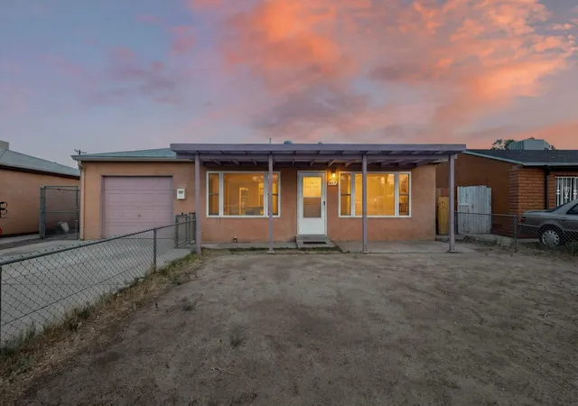 1st image of 417 Rhode Island St Ne, Albuquerque, NM 87108 | MLS# 1108224