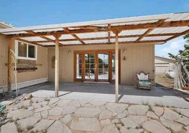 Photo 4 of Single family home for sale at 6 El Cerro Mission Pl, Los Lunas, NM 87031 | MLS# 1108234 | Listing updated on 2026-10-02