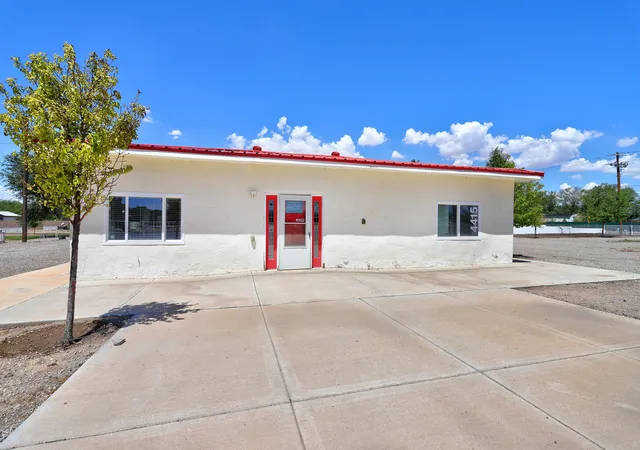 Photo 1 of Sale Pending at 4415 Isleta Blvd Sw, Albuquerque, NM 87105 | MLS# 1108238 | Listing updated on 2026-08-07