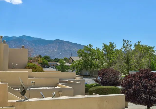 24th image of 4211 Pitt Pl Ne #UNIT 3, Albuquerque, NM 87111 | MLS# 1108250