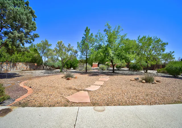 4th image of 3907 Saint Andrews Dr Se, Rio Rancho, NM 87124 | MLS# 1108259