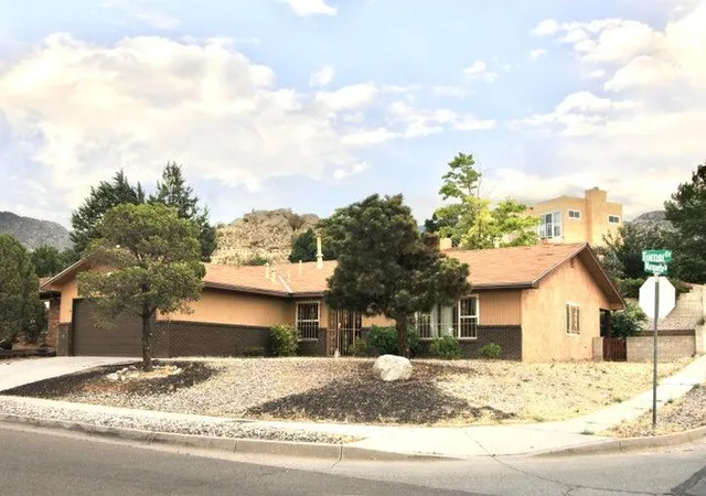 Photo 1 of Single family home for sale at 1100 Turner Dr Ne, Albuquerque, NM 87123 | MLS# 1108294 | Listing updated on 2026-08-01