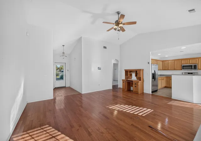 Photo 3 of Single family home for sale at 1265 Parkview Dr, Los Lunas, NM 87031 | MLS# 1108309 | Listing updated on 2026-10-01