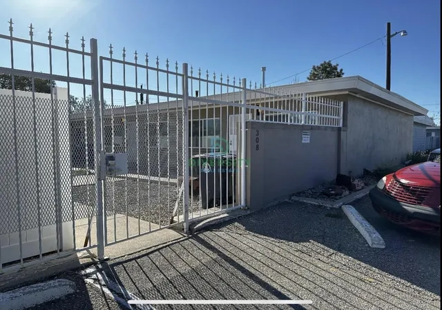 Photo 2 of Multi family home for sale at 308 Charleston St Ne, Albuquerque, NM 87108 | MLS# 1108328 | Listing updated on 2026-08-10